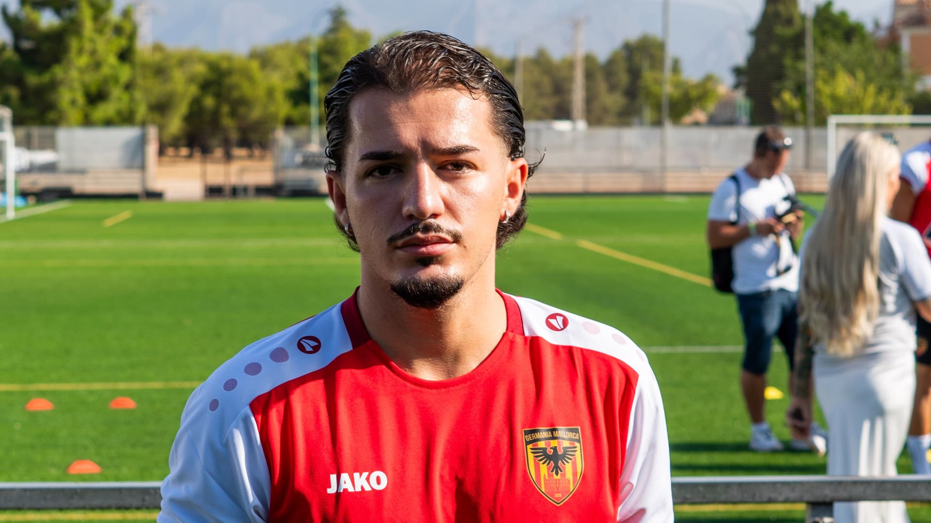 Limi Rrustemi verstärkt das Mittelfeld des FC Germania Mallorca